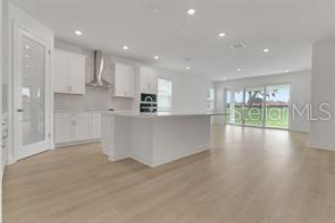 Villa ou maison à vendre à Apopka, Floride: 5 chambres, 285.77 m2 № 2400120 - photo 9
