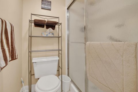 Condo in Pembroke Pines, Florida, 2 bedrooms № 2146772 - photo 24