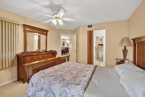 Condo in Pembroke Pines, Florida, 2 bedrooms № 2146772 - photo 23