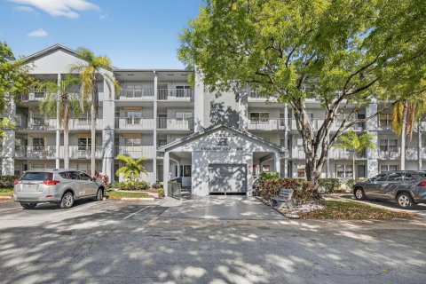 Condo in Pembroke Pines, Florida, 2 bedrooms  № 2146772