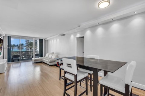 Copropriété à vendre à Miami Beach, Floride: 2 chambres, 95.69 m2 № 1959302 - photo 2