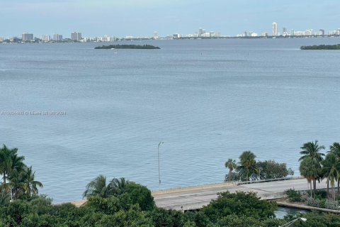 Condominio en alquiler en Miami, Florida, 2 dormitorios, 107.58 m2 № 1936895 - foto 11