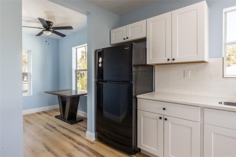 House in Daytona Beach, Florida 3 bedrooms, 106.28 sq.m. № 1553943 - photo 7