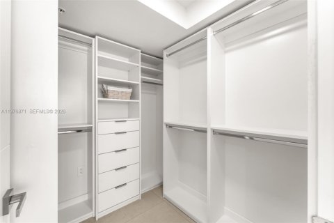 Townhouse in Miami, Florida 3 bedrooms, 211.26 sq.m. № 2041982 - photo 21