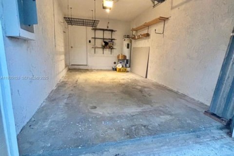 Townhouse in Pembroke Pines, Florida 3 bedrooms, 117.34 sq.m. № 1993314 - photo 13