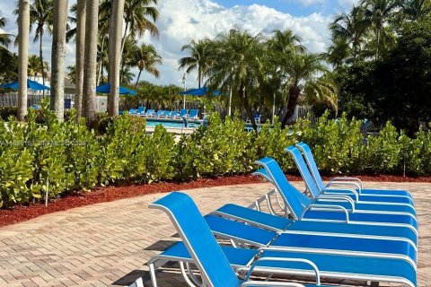 Townhouse in Pembroke Pines, Florida 3 bedrooms, 117.34 sq.m. № 1993314 - photo 20