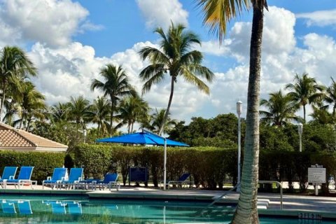 Townhouse in Pembroke Pines, Florida 3 bedrooms, 117.34 sq.m. № 1993314 - photo 14