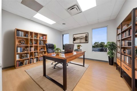 Propiedad comercial en alquiler en Orlando, Florida, 845.41 m2 № 2116027 - foto 12