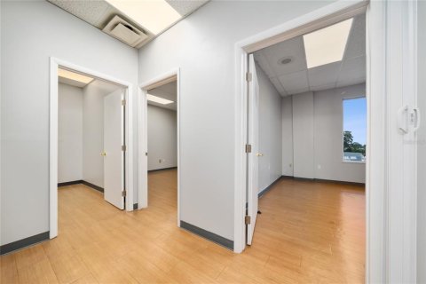 Propiedad comercial en alquiler en Orlando, Florida, 845.41 m2 № 2116027 - foto 7