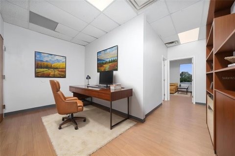 Propiedad comercial en alquiler en Orlando, Florida, 845.41 m2 № 2116027 - foto 4