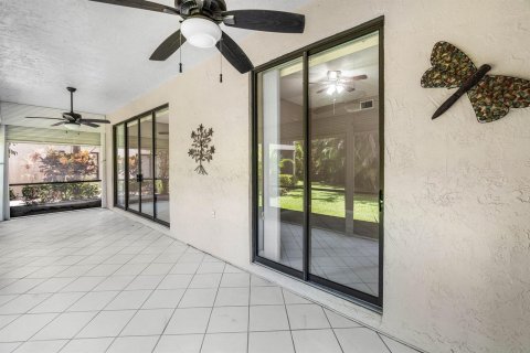 Condo in Delray Beach, Florida, 2 bedrooms № 2190896 - photo 11