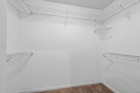 Condo in Delray Beach, Florida, 2 bedrooms № 2190896 - photo 25