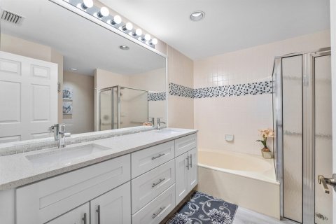 Condo in Delray Beach, Florida, 2 bedrooms № 2190896 - photo 26