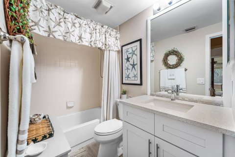 Condo in Delray Beach, Florida, 2 bedrooms № 2190896 - photo 29