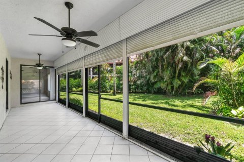 Condo in Delray Beach, Florida, 2 bedrooms № 2190896 - photo 9