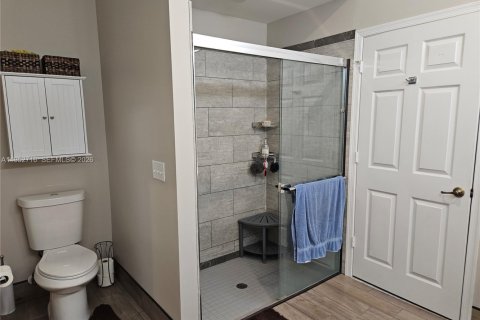 House in Stuart, Florida 3 bedrooms, 143.16 sq.m. № 2009542 - photo 11