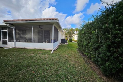 House in Stuart, Florida 3 bedrooms, 143.16 sq.m. № 2009542 - photo 23