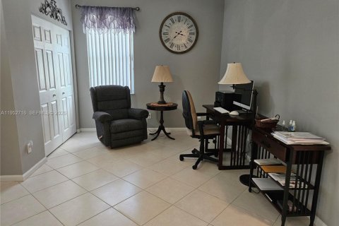 House in Stuart, Florida 3 bedrooms, 143.16 sq.m. № 2009542 - photo 9