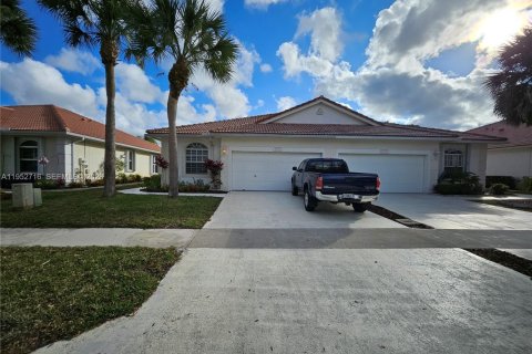 House in Stuart, Florida 3 bedrooms, 143.16 sq.m. № 2009542