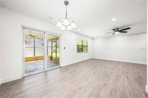 House in Sarasota, Florida 3 bedrooms, 130.43 sq.m. № 1853095 - photo 14