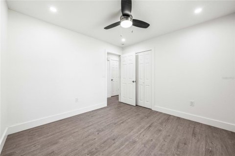 House in Sarasota, Florida 3 bedrooms, 130.43 sq.m. № 1853095 - photo 30