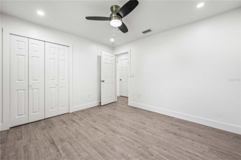 House in Sarasota, Florida 3 bedrooms, 130.43 sq.m. № 1853095 - photo 27