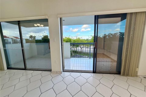 Copropriété à vendre à Miami, Floride: 2 chambres, 108.7 m2 № 1947893 - photo 5