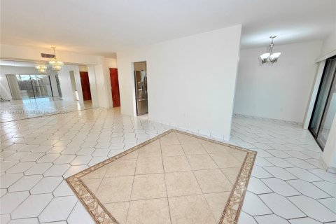 Copropriété à vendre à Miami, Floride: 2 chambres, 108.7 m2 № 1947893 - photo 1