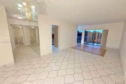 Copropriété à vendre à Miami, Floride: 2 chambres, 108.7 m2 № 1947893 - photo 3