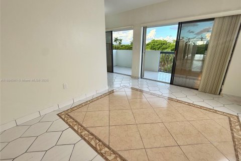 Copropriété à vendre à Miami, Floride: 2 chambres, 108.7 m2 № 1947893 - photo 11