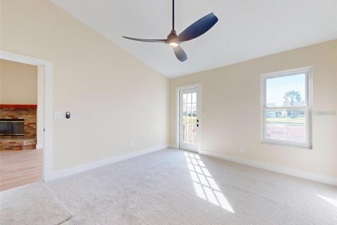 House in New Smyrna Beach, Florida 2 bedrooms, 135.27 sq.m. № 2393493 - photo 13