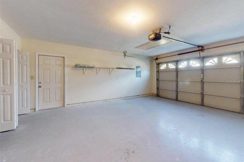 House in New Smyrna Beach, Florida 2 bedrooms, 135.27 sq.m. № 2393493 - photo 17