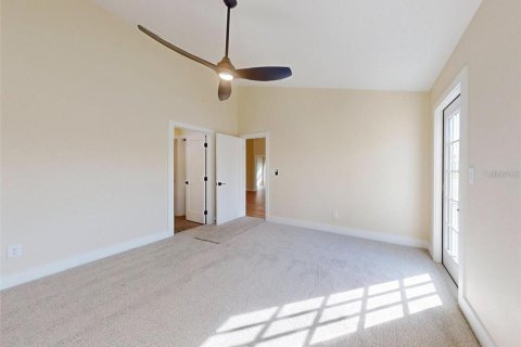 House in New Smyrna Beach, Florida 2 bedrooms, 135.27 sq.m. № 2393493 - photo 15