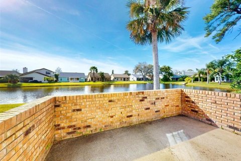 House in New Smyrna Beach, Florida 2 bedrooms, 135.27 sq.m. № 2393493 - photo 19