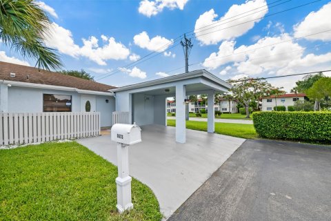 Apartment in Delray Beach, Florida 3 bedrooms, 119.66 sq.m. № 2247657 - photo 3