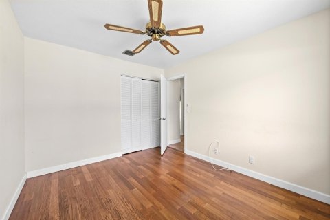 Apartment in Delray Beach, Florida 3 bedrooms, 119.66 sq.m. № 2247657 - photo 13