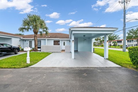 Apartment in Delray Beach, Florida 3 bedrooms, 119.66 sq.m. № 2247657