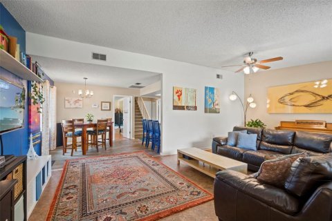 Casa en venta en Saint Petersburg, Florida, 3 dormitorios, 138.61 m2 № 2209488 - foto 9