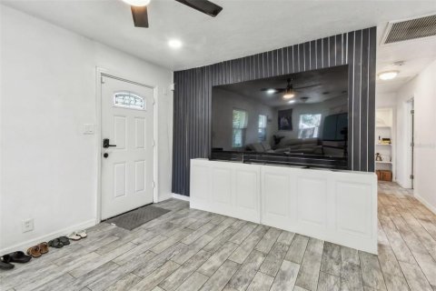 House in Tampa, Florida 3 bedrooms, 104.05 sq.m. № 1848725 - photo 4