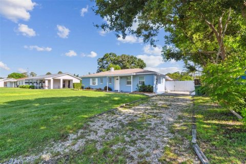 House in Tampa, Florida 3 bedrooms, 104.05 sq.m. № 1848725 - photo 6