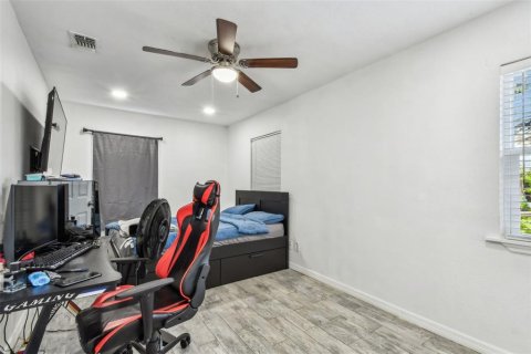 House in Tampa, Florida 3 bedrooms, 104.05 sq.m. № 1848725 - photo 20
