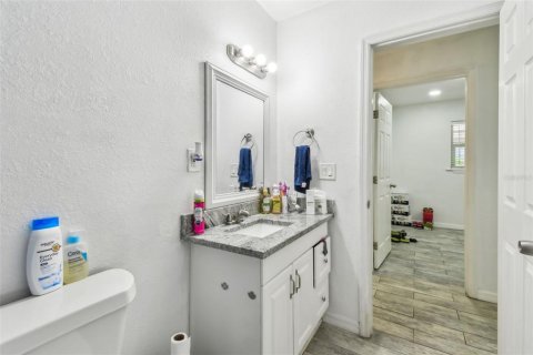 House in Tampa, Florida 3 bedrooms, 104.05 sq.m. № 1848725 - photo 22