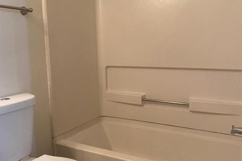Condo in Orlando, Florida, 3 bedrooms  № 1749524 - photo 23