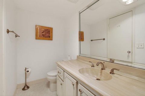 Купить кондоминиум в Хайленд-Бич, Флорида 3 комнаты, 91.14м2, № 2082794 - фото 24