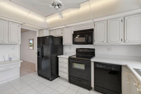 Купить кондоминиум в Хайленд-Бич, Флорида 3 комнаты, 91.14м2, № 2082794 - фото 18