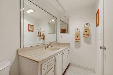 Купить кондоминиум в Хайленд-Бич, Флорида 3 комнаты, 91.14м2, № 2082794 - фото 25