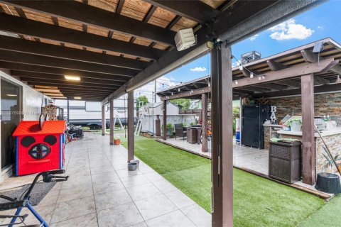 House in Miami Gardens, Florida 3 bedrooms, 117.06 sq.m. № 1926902 - photo 21