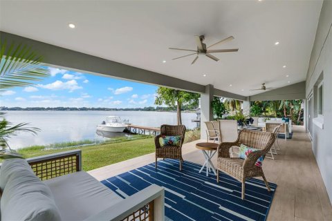 House in Belle Isle, Florida 3 bedrooms, 204.38 sq.m. № 1847395 - photo 25