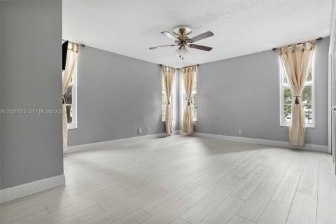 Condominio en alquiler en Pompano Beach, Florida, 3 dormitorios, 129.13 m2 № 2154732 - foto 13