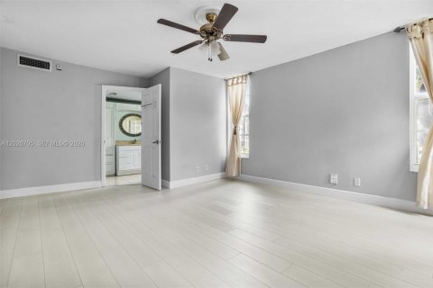 Condominio en alquiler en Pompano Beach, Florida, 3 dormitorios, 129.13 m2 № 2154732 - foto 14